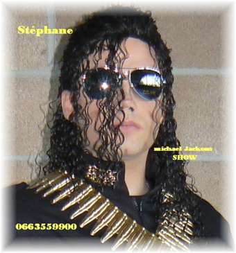 http://www.michaeljacksoncelebrityclothing.com/MJ-Pics/Impersonators/JACKSONSHOW.jpg